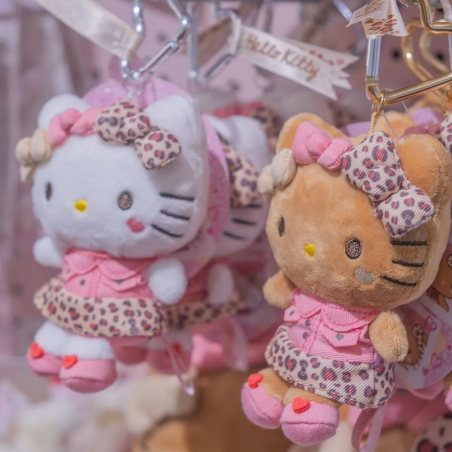 Hello Kitty Leopard Plush Keychain (Trendy Birthday Series) - Image 3